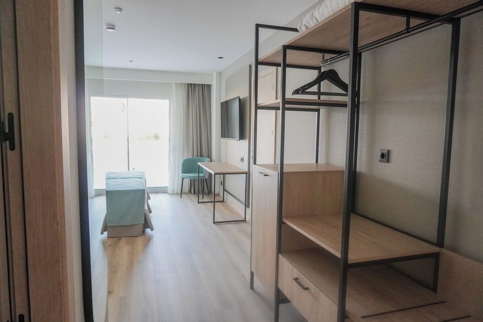 Minibar, in-room safe, desk, iron/ironing board (on request)