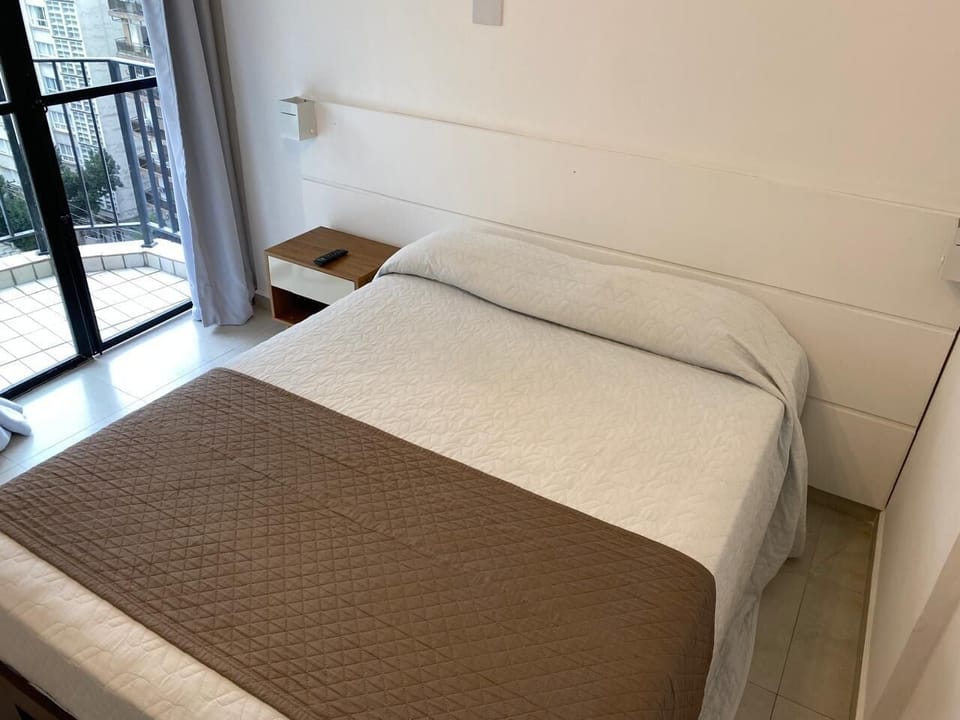 Deluxe Apartment | 1 bedroom, in-room safe, laptop workspace, blackout drapes