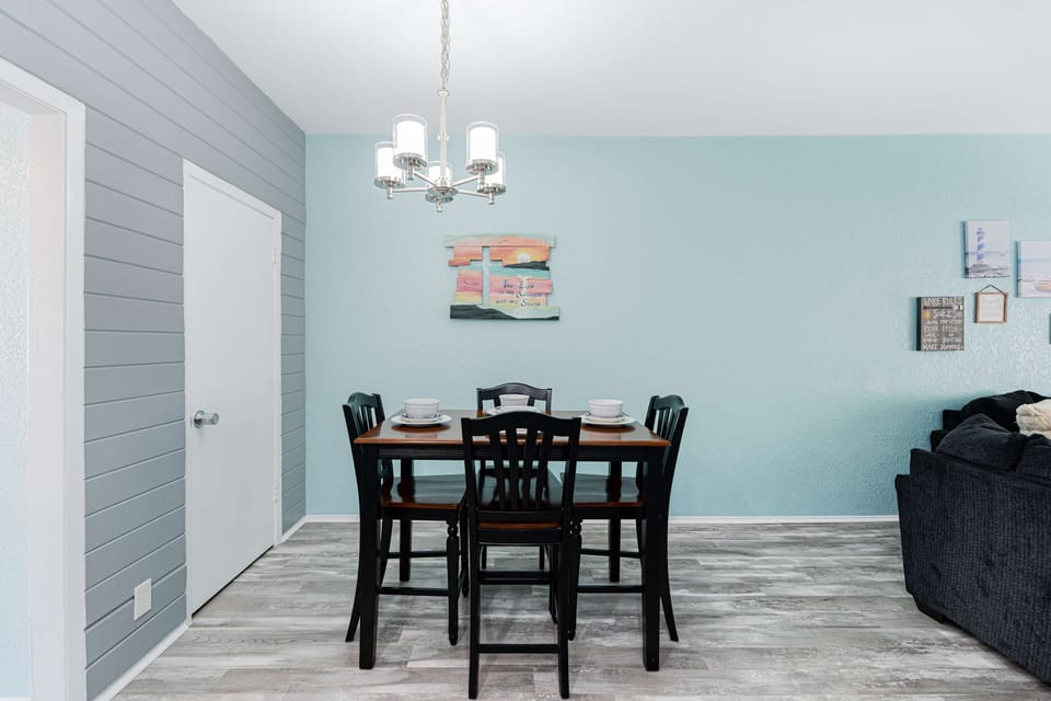 Dining table with seating for 4
