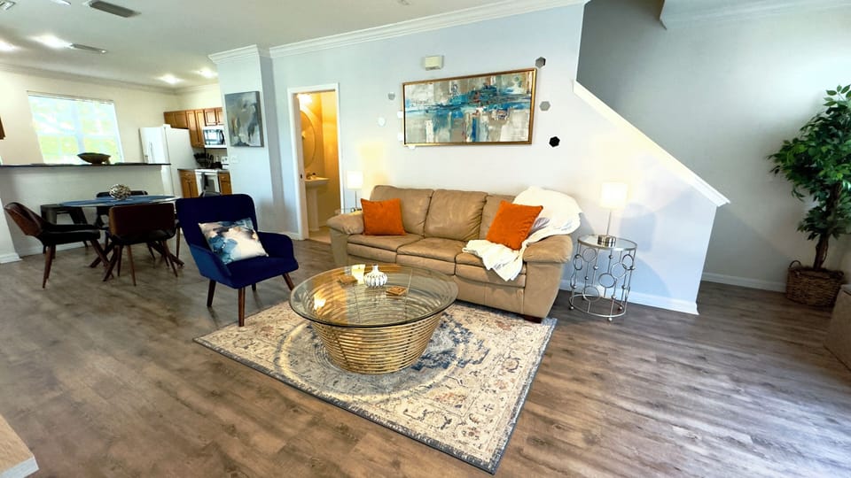 Family Townhome, 2 Bedrooms, Kitchen | Living area | Flat-screen TV