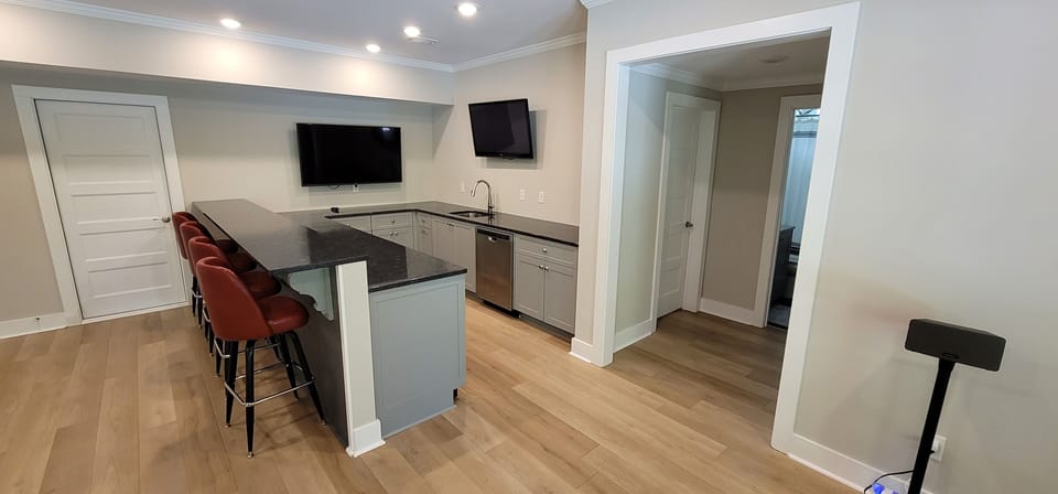 Terrace Level Entertaining (2)