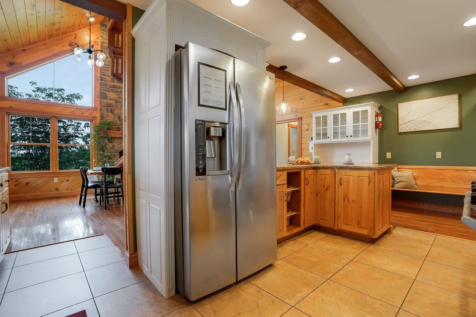 Stainless steel appliances, gas stove, gorgeous countertops.. it's a dream come true!