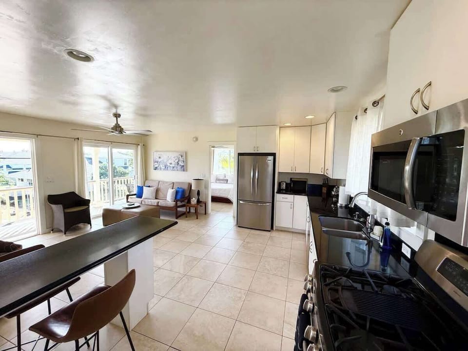 Spacious Kitchen Area