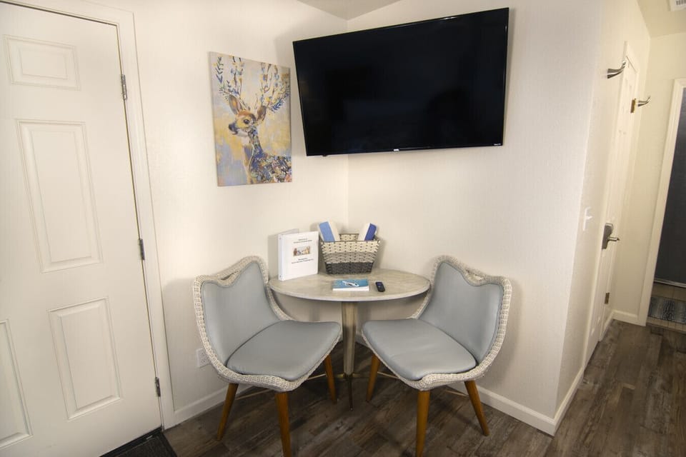 TV and Dining