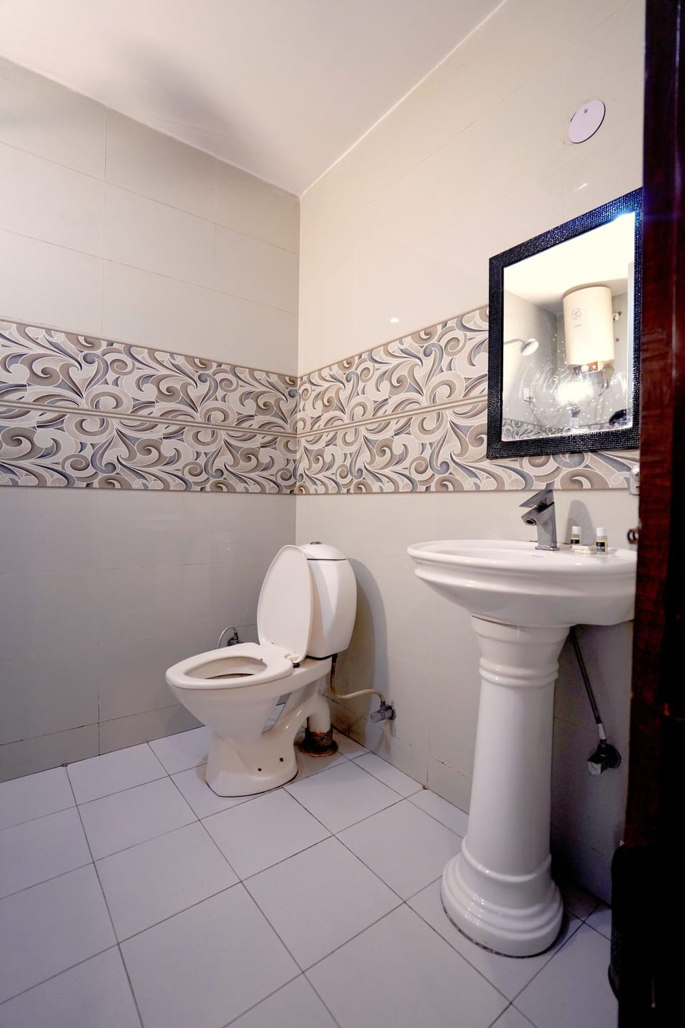 Shower, towels, soap, shampoo