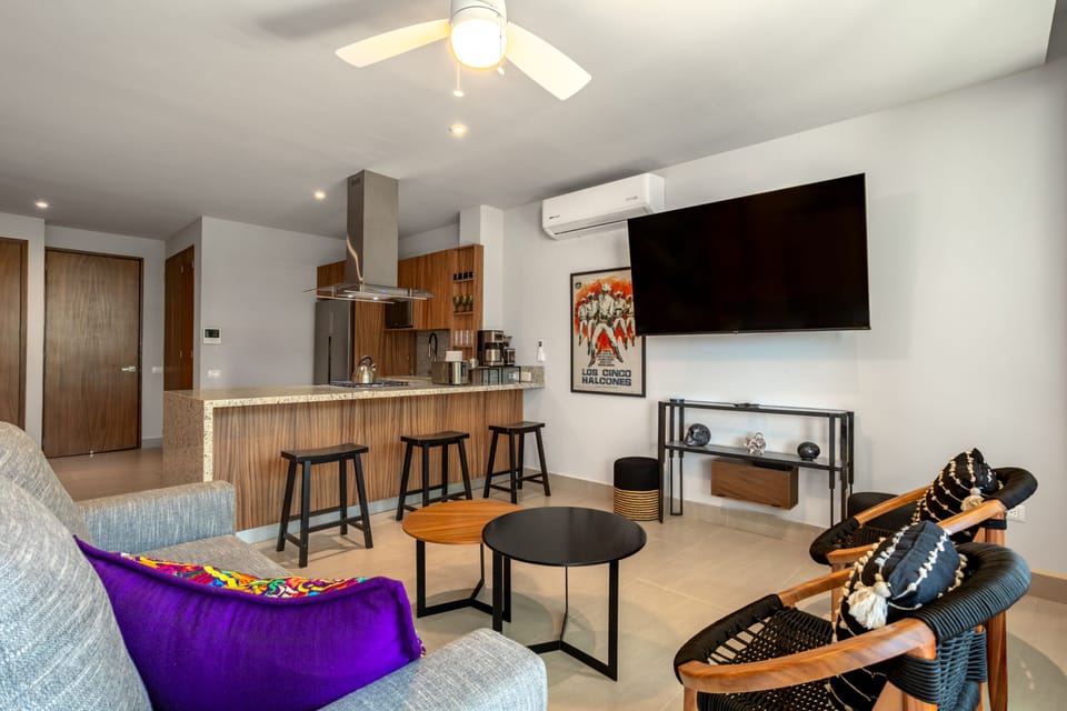Condo - Image 8