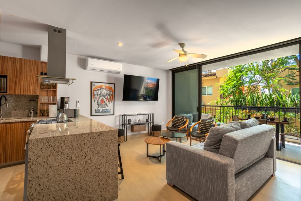 Condo - Image 9