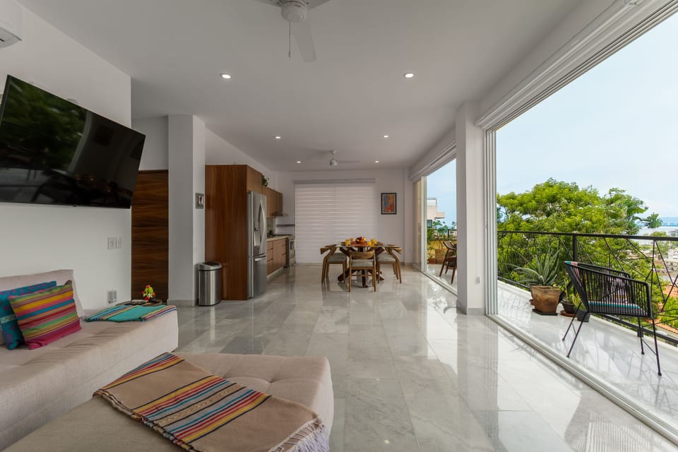 Condo - Image 5