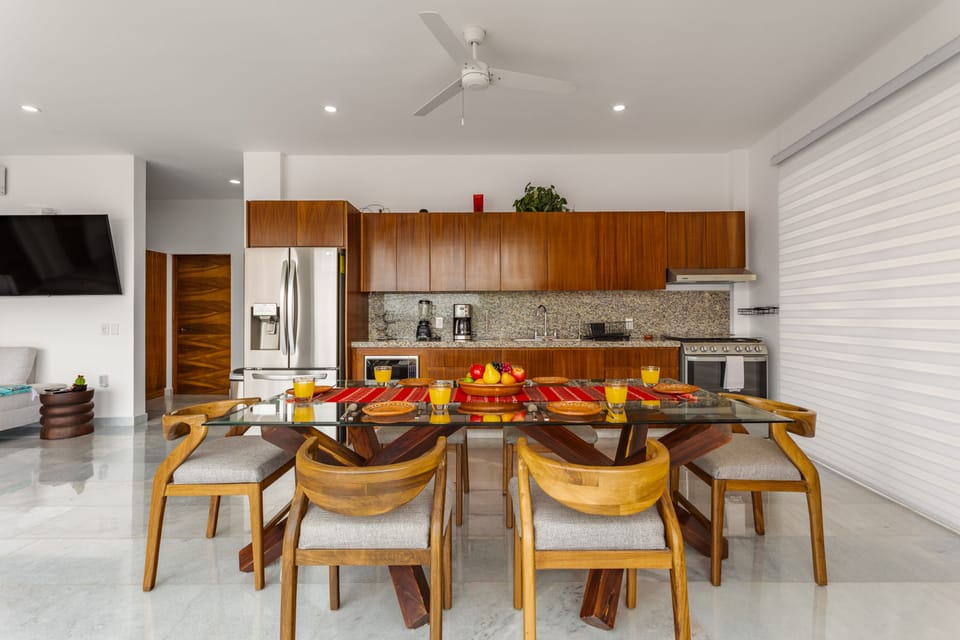 Condo - Image 7