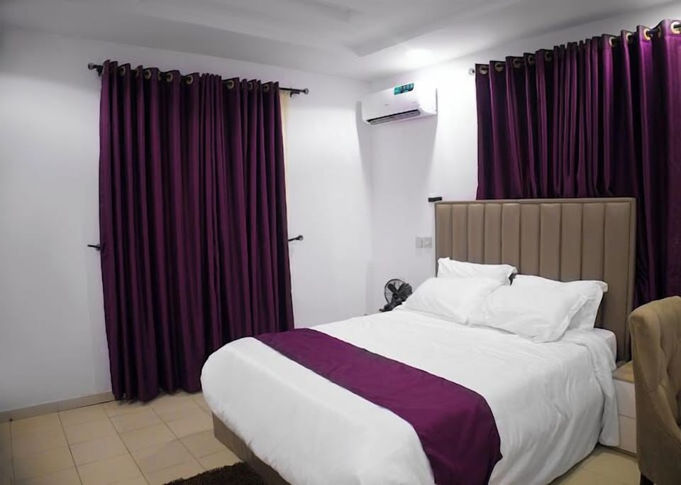 Economy Room, Balcony, City View | Desk, laptop workspace, free WiFi