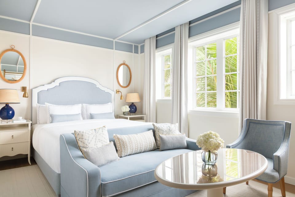 Signature Room | Free minibar items, in-room safe, desk, laptop workspace