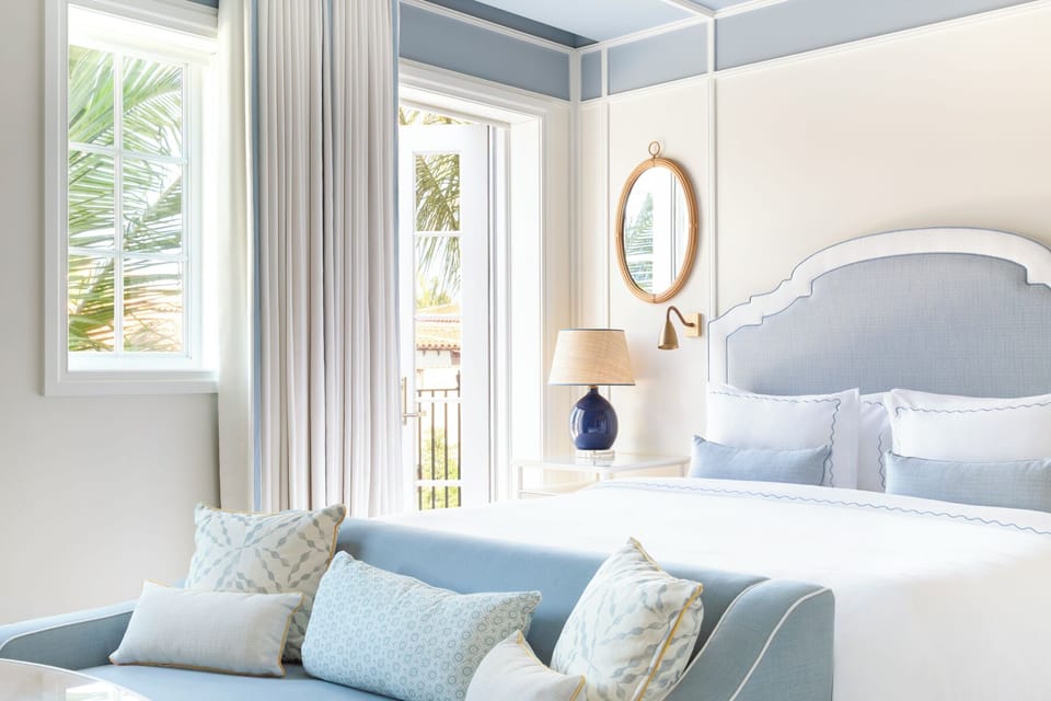 Superior Room | Free minibar items, in-room safe, desk, laptop workspace