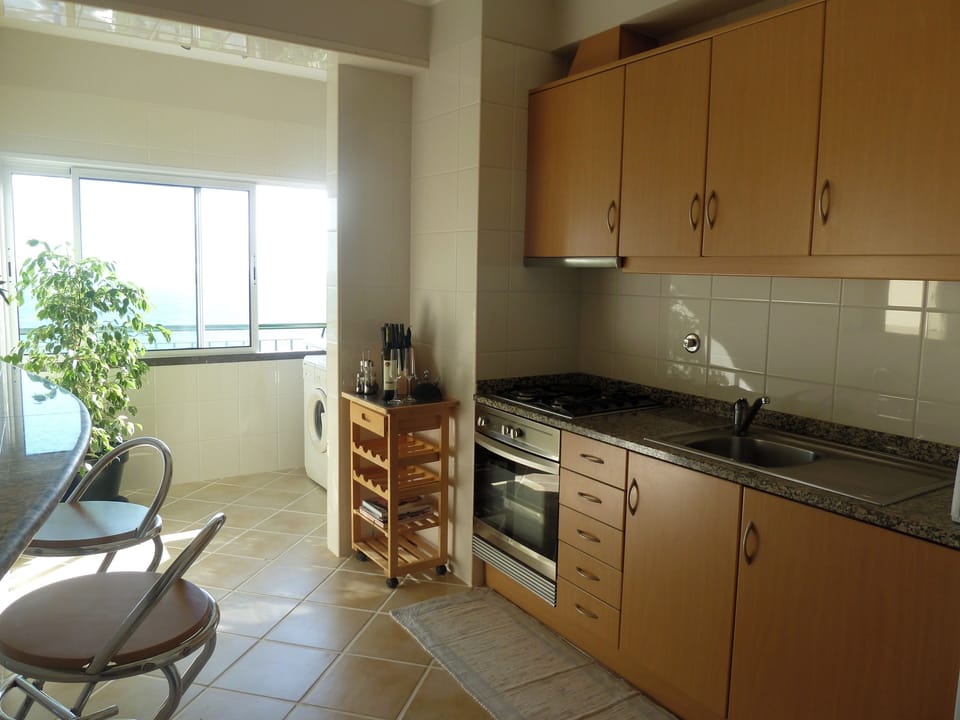 Apartment, Balcony, Sea View | Private kitchen | Espresso maker, coffee/tea maker, electric kettle, toaster