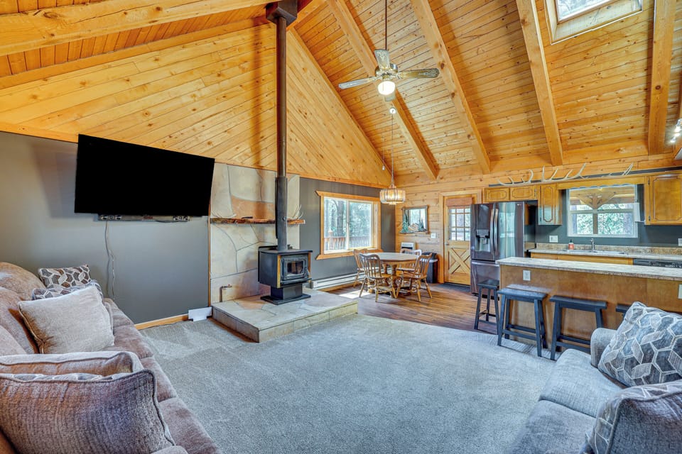 House (3 Bedrooms) | Interior