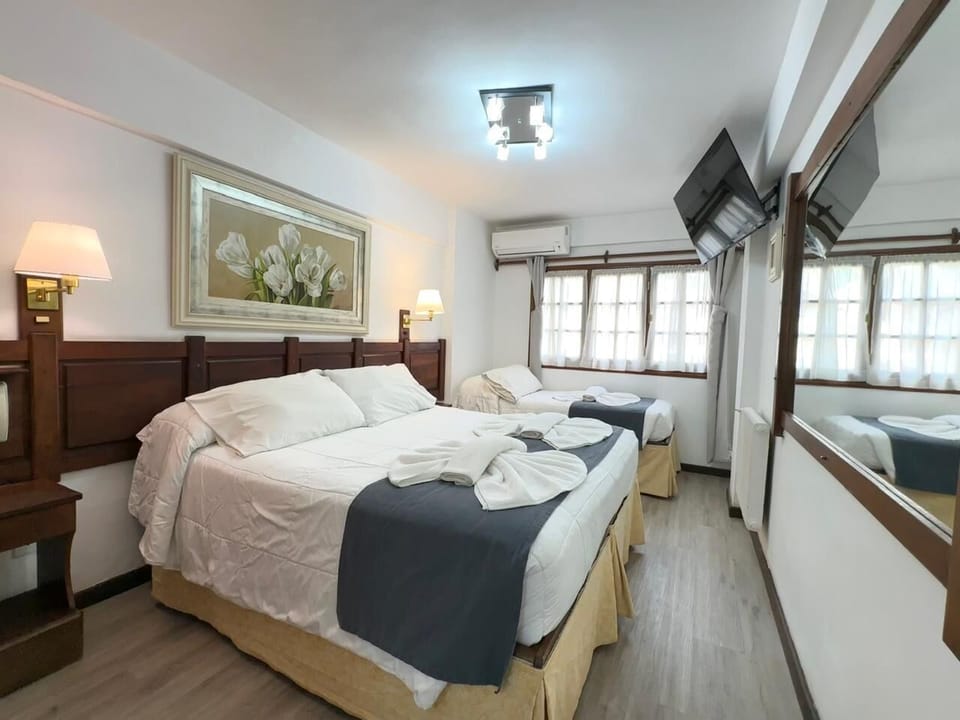 Triple Room | In-room safe, desk, laptop workspace, iron/ironing board