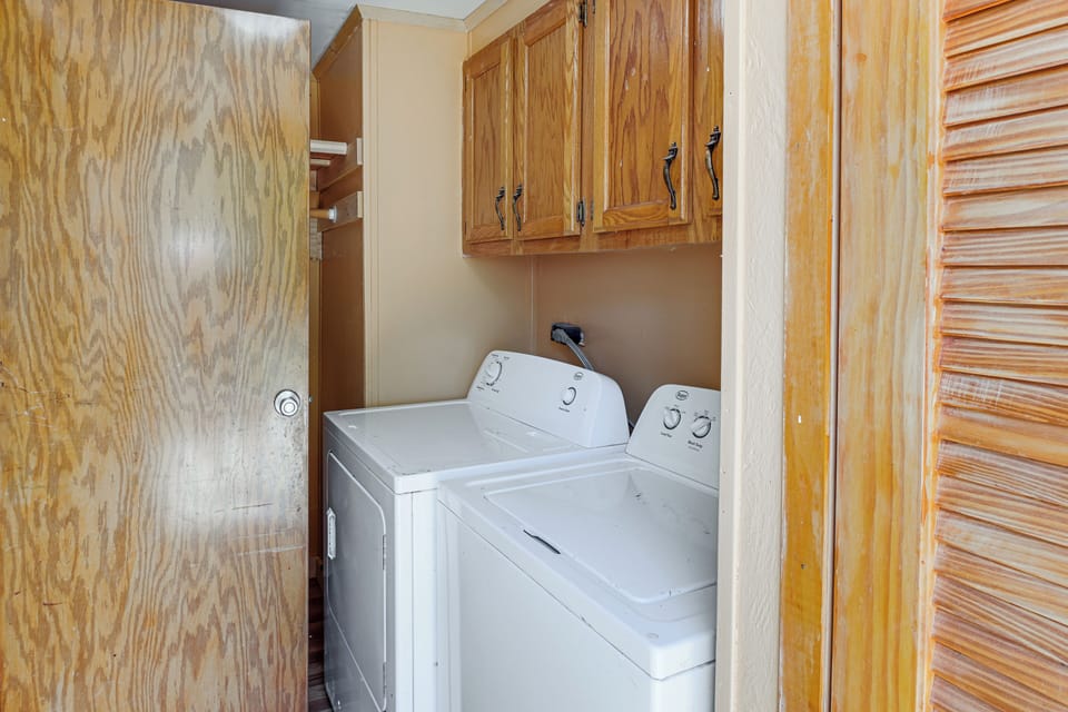 Laundry | Iron/Board