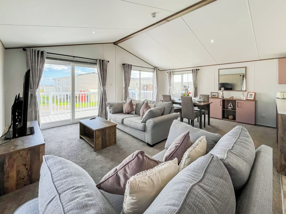 Open plan living space | Bud&rsquo;s Bay, Southerness