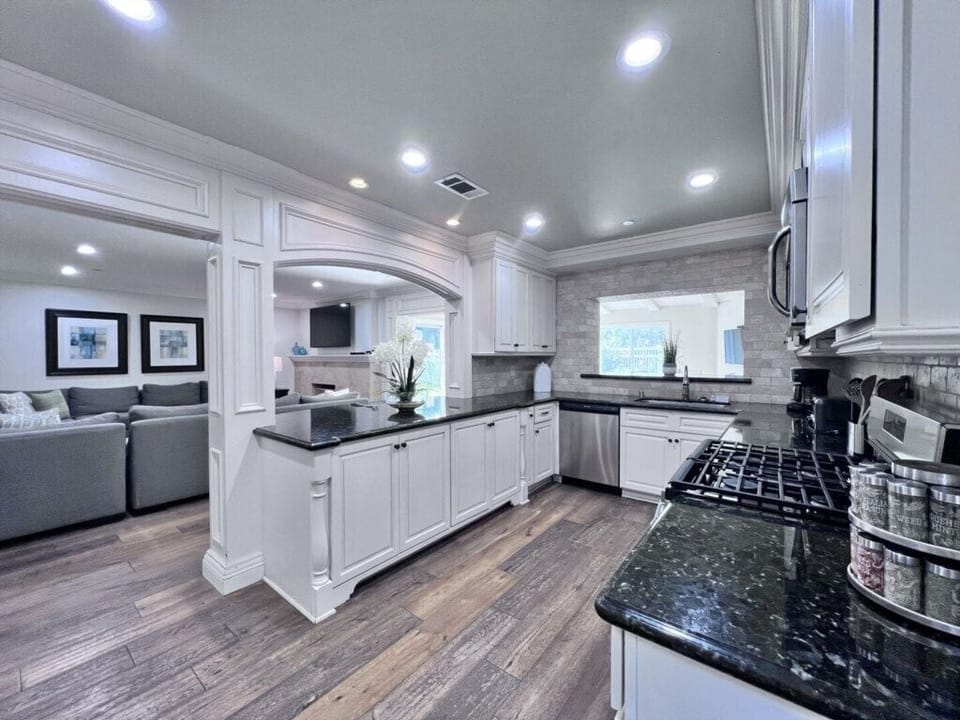 House, Multiple Beds, Pool Access, Pool View (Destination #01) | Private kitchen | Electric kettle