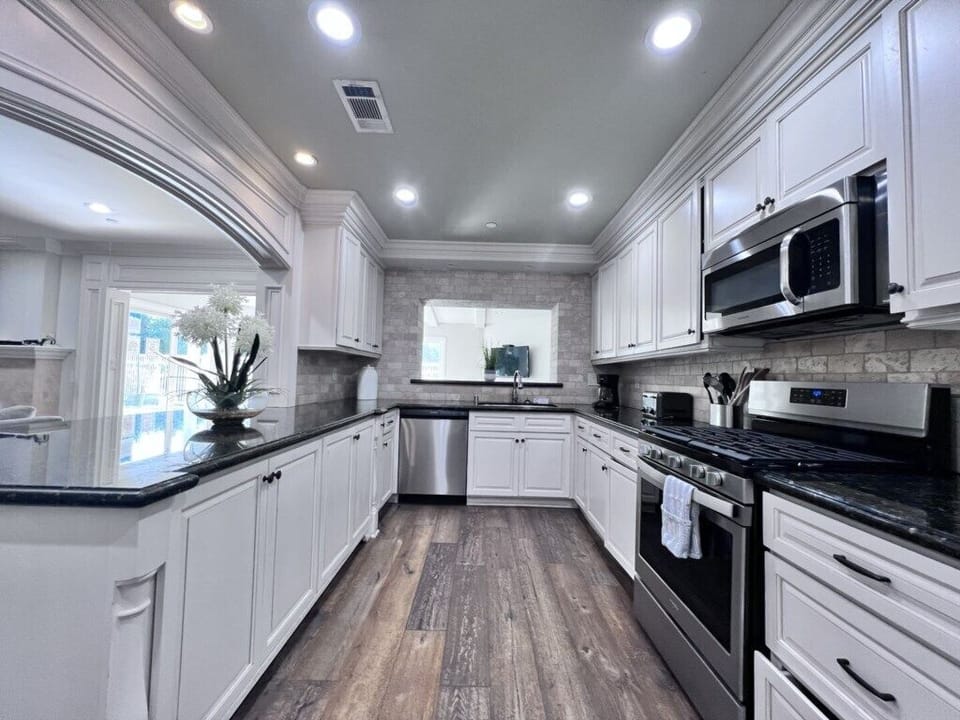 House, Multiple Beds, Pool Access, Pool View (Destination #01) | Private kitchen | Electric kettle