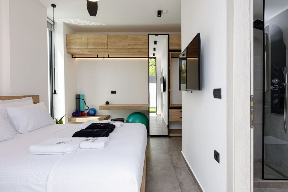 Physis Villa covers a total of 210 sq.m. and is one floor