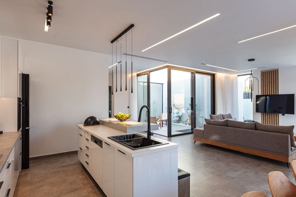 Fully equipped kitchen