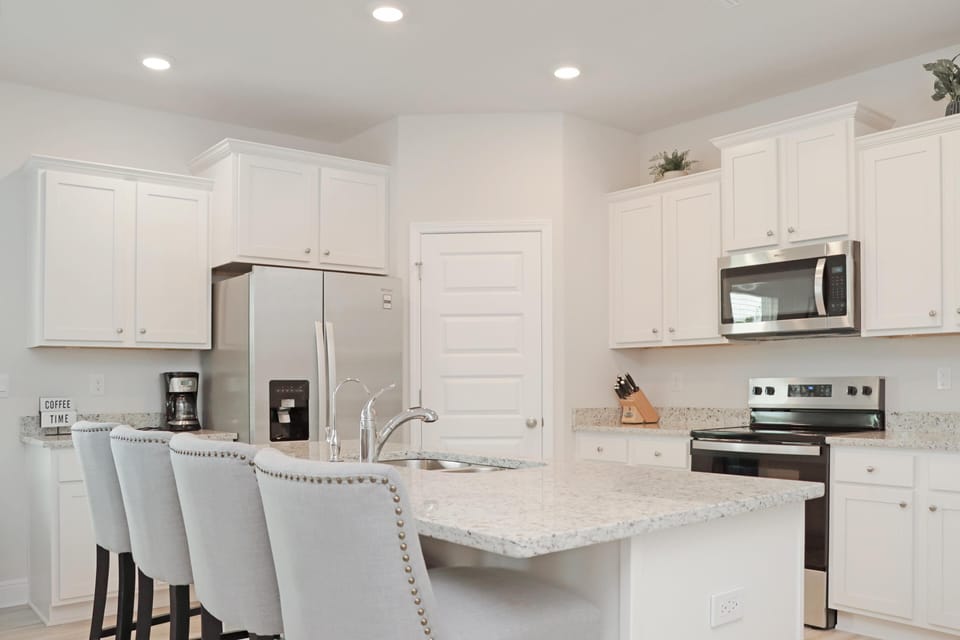 House, Multiple Beds (Backwater Bliss) | Private kitchen | Oven, toaster