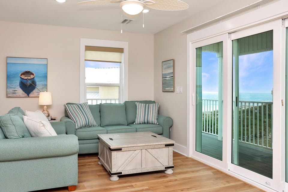 House, Multiple Beds (Sea Cliff K68 Aqua La Vista Baby!) | Living area