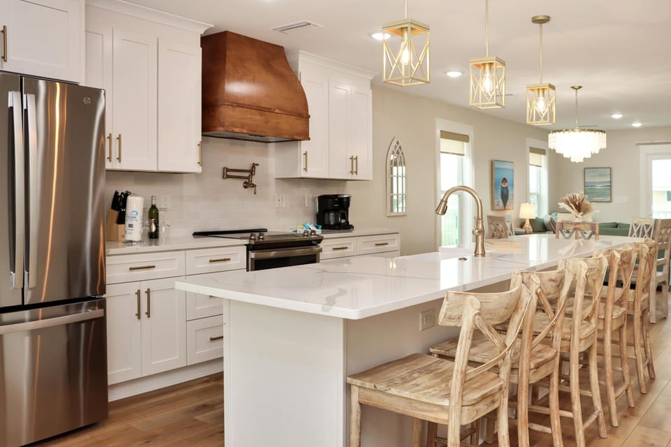 House, Multiple Beds (Sea Cliff K68 Aqua La Vista Baby!) | Private kitchen | Oven, toaster
