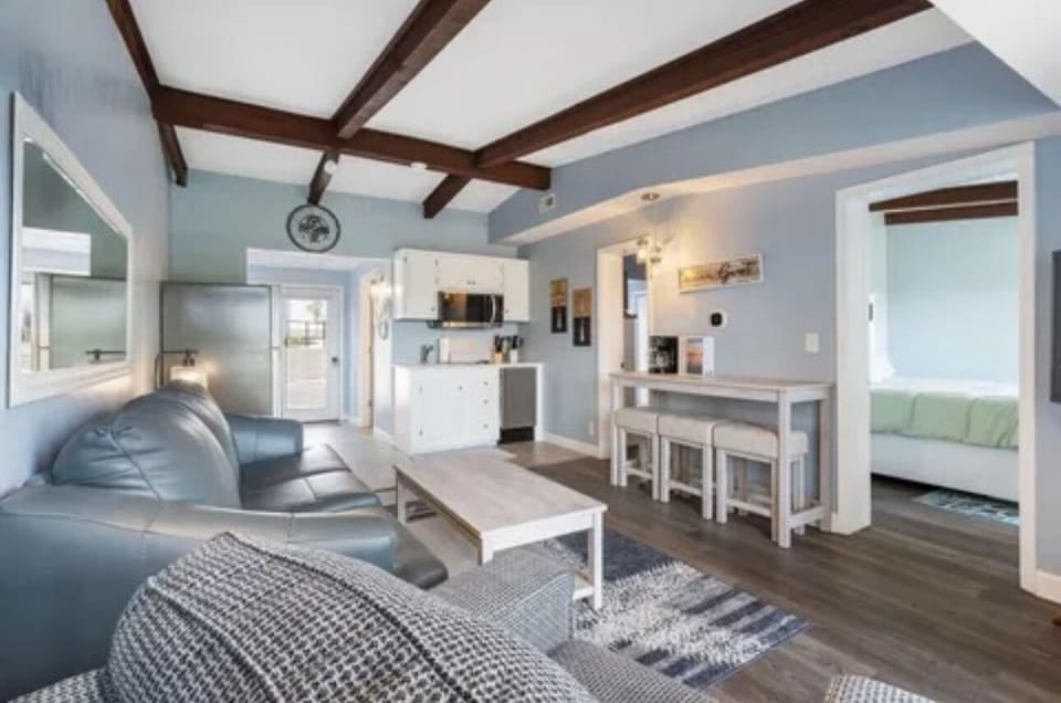 Breakfast nook for dining