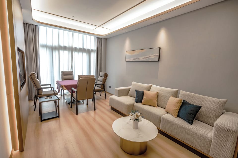 Comfort Suite, Balcony, City View | Down comforters, blackout drapes, soundproofing, WiFi (free)