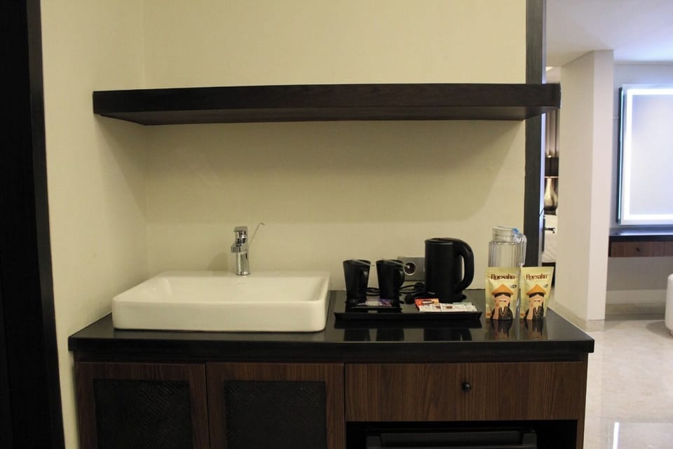 Deluxe Double Room | Premium bedding, minibar, laptop workspace, WiFi (free)