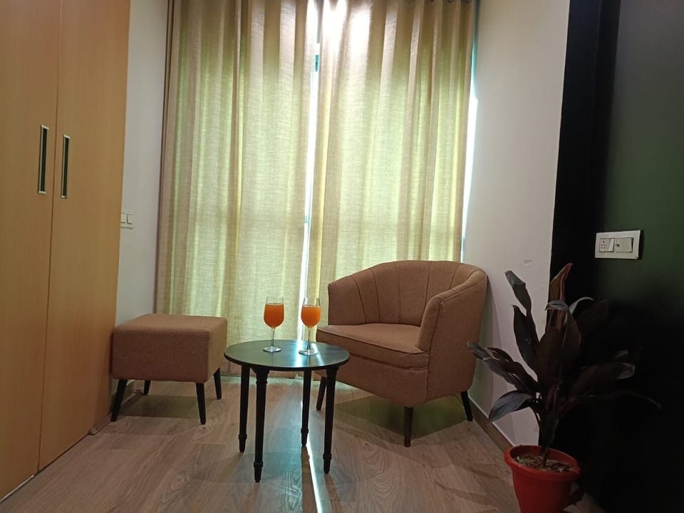 Luxury Room | In-room dining