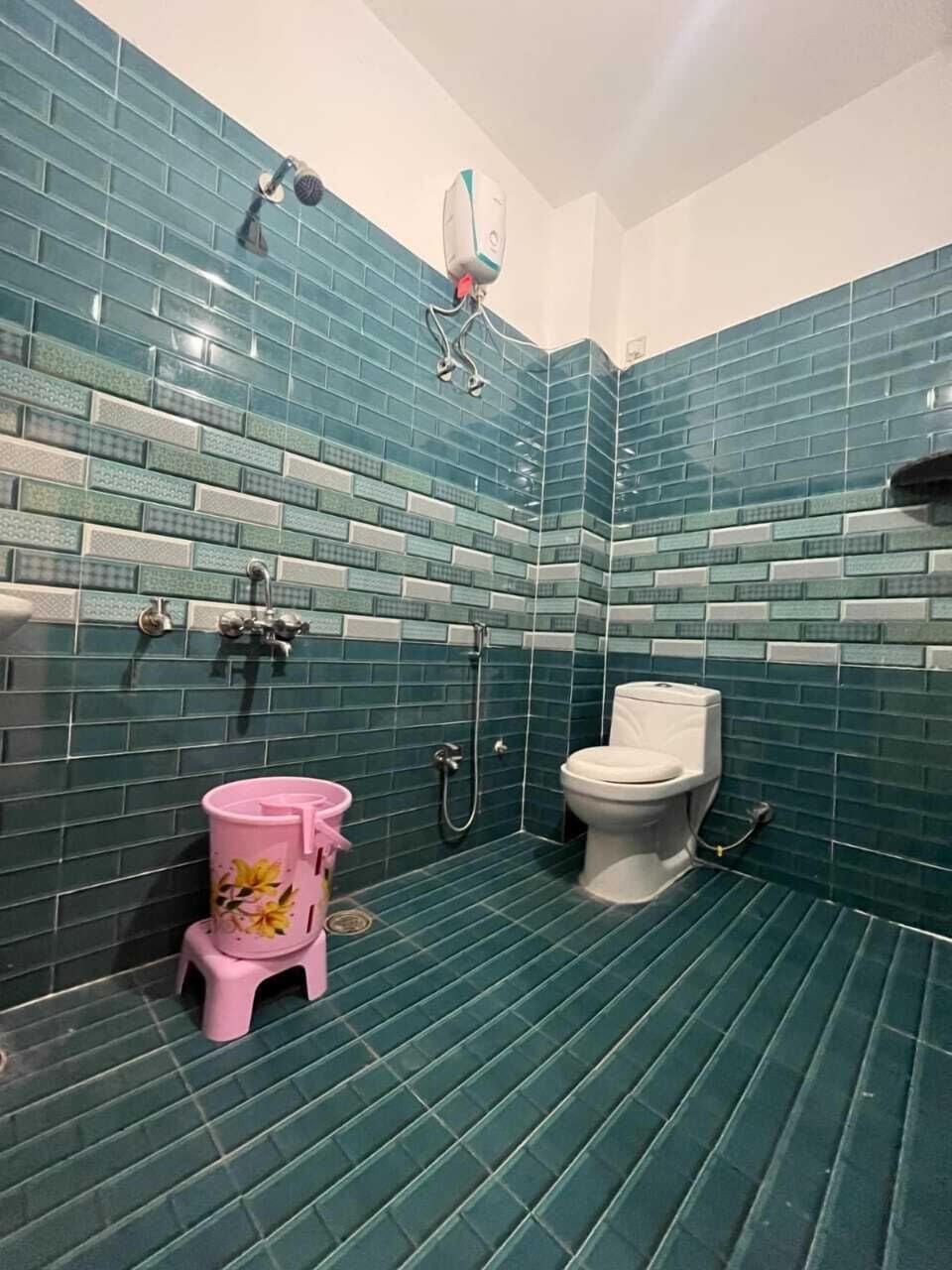 2 BHK Flat | Bathroom | Shower, towels, soap, shampoo