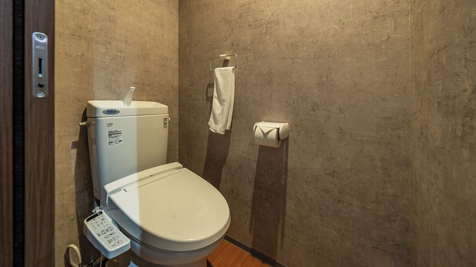 Standard Quadruple Room | Bathroom | Combined shower/tub, hair dryer, bathrobes, towels