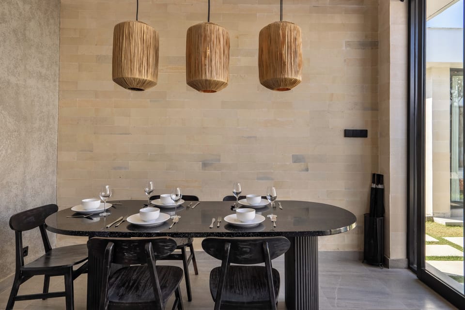 Villa, 3 Bedrooms | Dining room