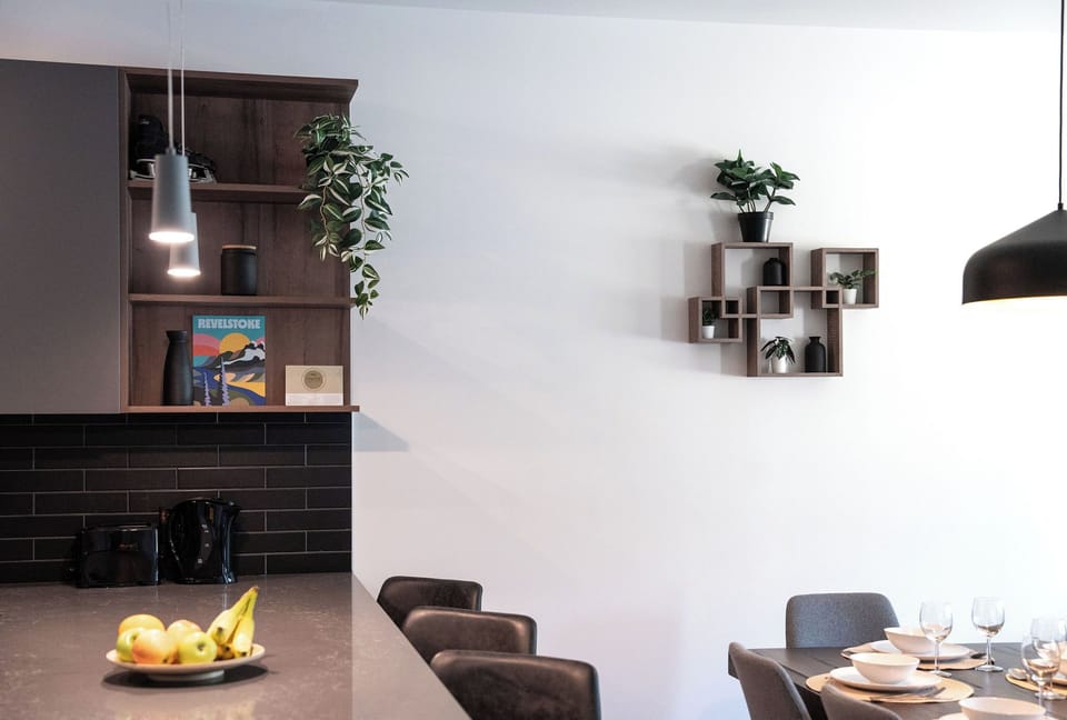 Kitchen bar