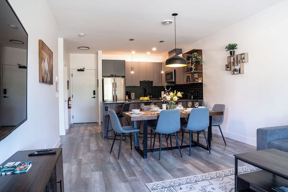 dining room and kitchen. 