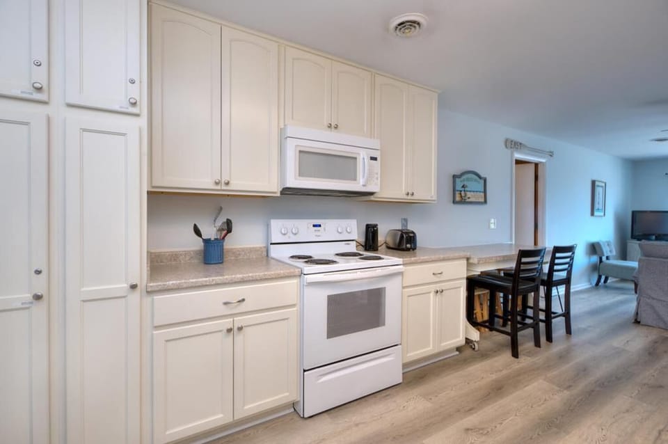 Kitchen
GW 3.18.25