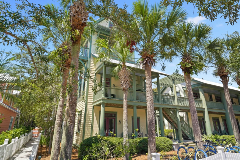 WELCOME TO HIGH RUSTLER AND OAK CREEK ANNIE ONLY 377 FEET TO PRI