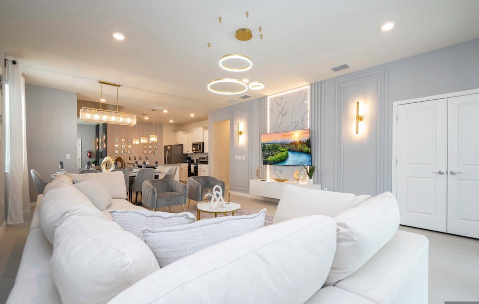 House | 7 bedrooms, desk, high-speed internet