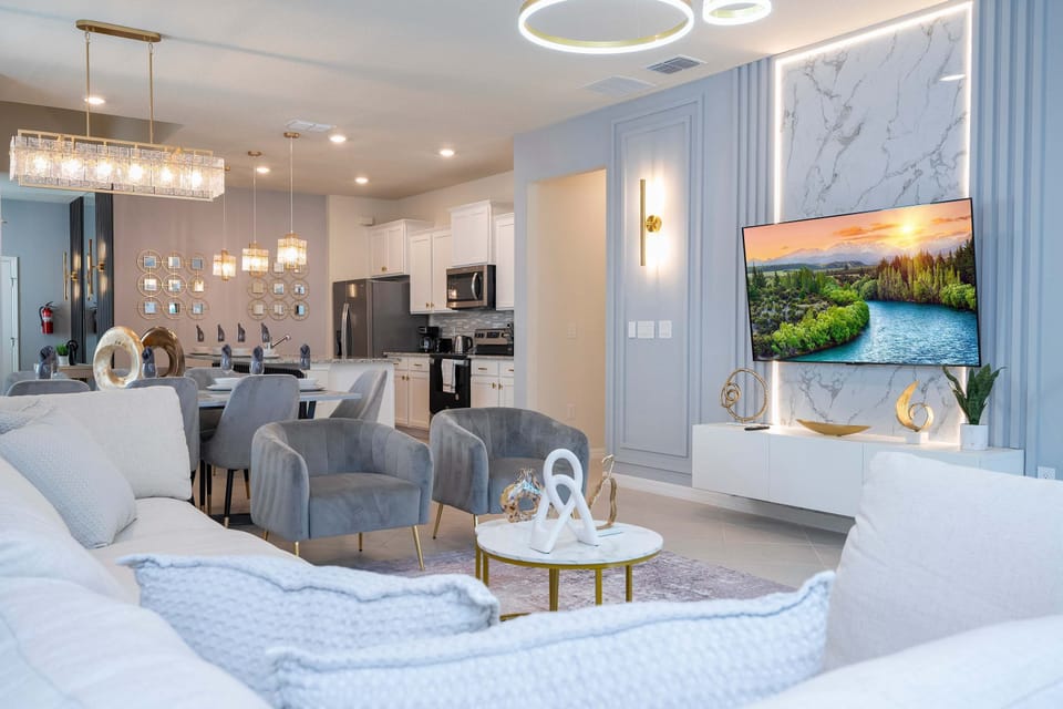 House | 7 bedrooms, desk, high-speed internet