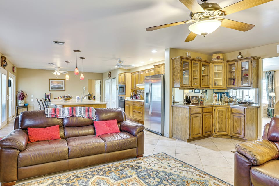 House (2 Bedrooms) | Interior
