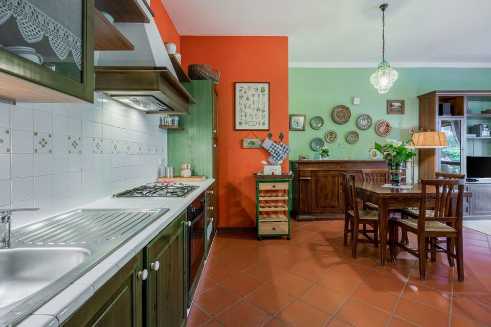 House, Balcony, Hill View | Private kitchen | Full-size fridge, microwave, oven, stovetop