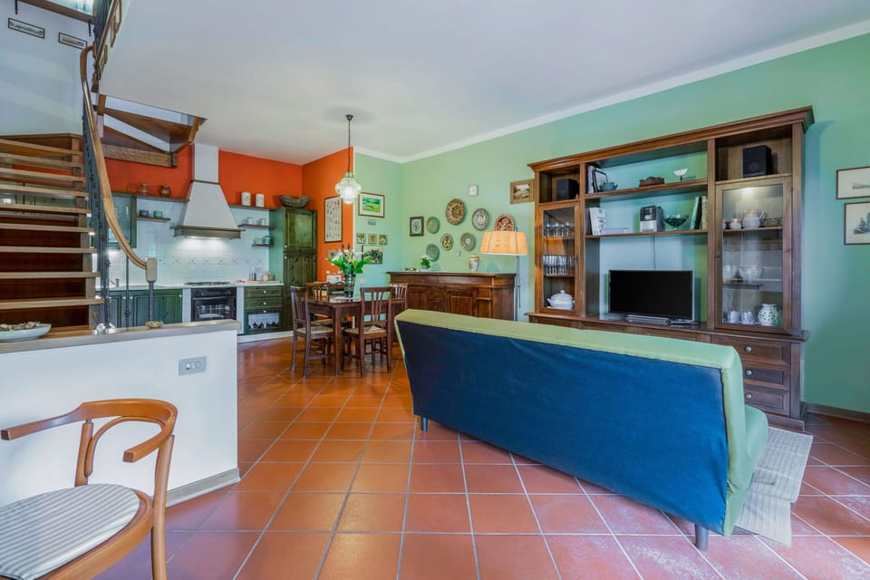 House, Balcony, Hill View | Living area | 32-inch Smart TV with cable channels, stereo