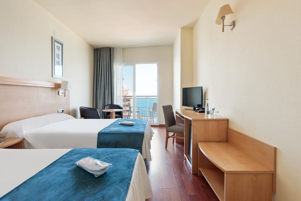 Minibar, in-room safe, desk, laptop workspace