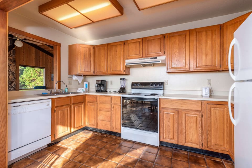Well equipped kitchen