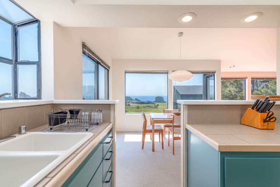 Ocean view from the kitchen!