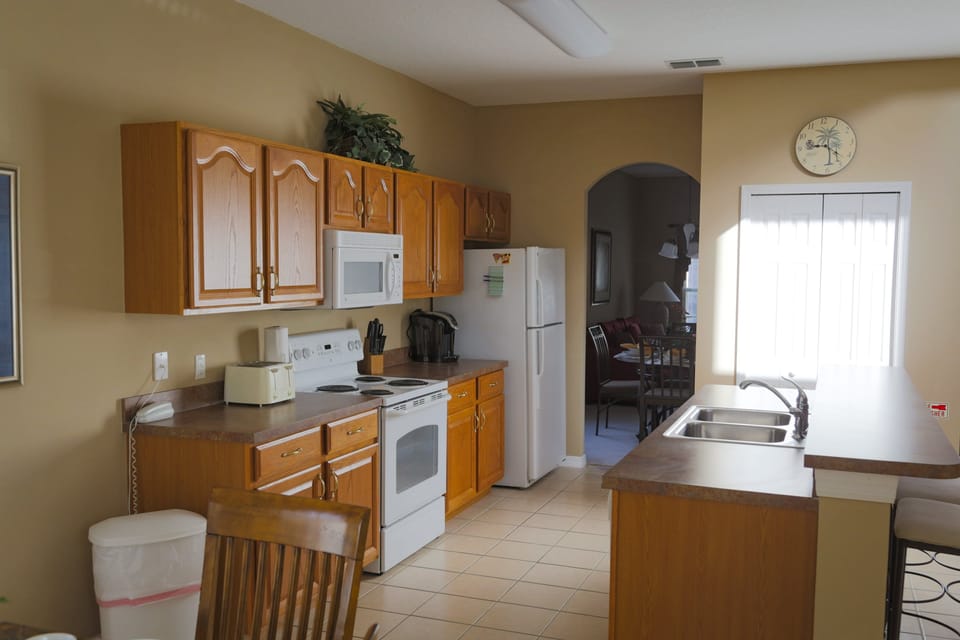 Villa, Multiple Beds, Pool Access, Pool View (5 Bedroom Highgate Park Villa) | Private kitchen | Fridge, microwave, oven, stovetop