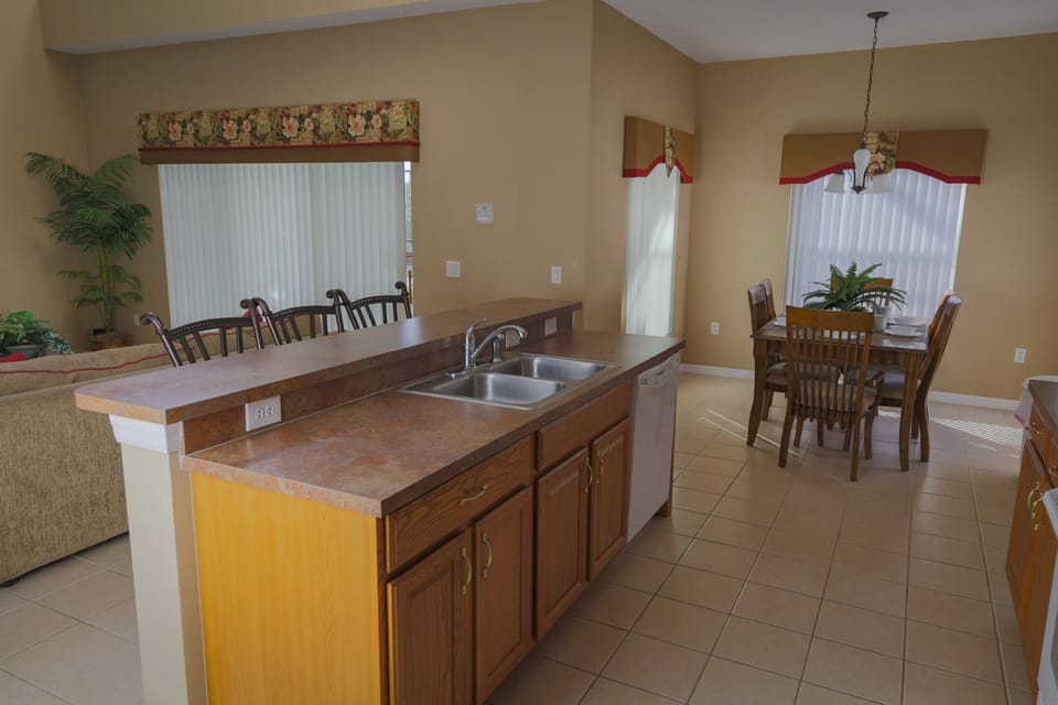 Villa, Multiple Beds, Pool Access, Pool View (5 Bedroom Highgate Park Villa) | Private kitchen | Fridge, microwave, oven, stovetop