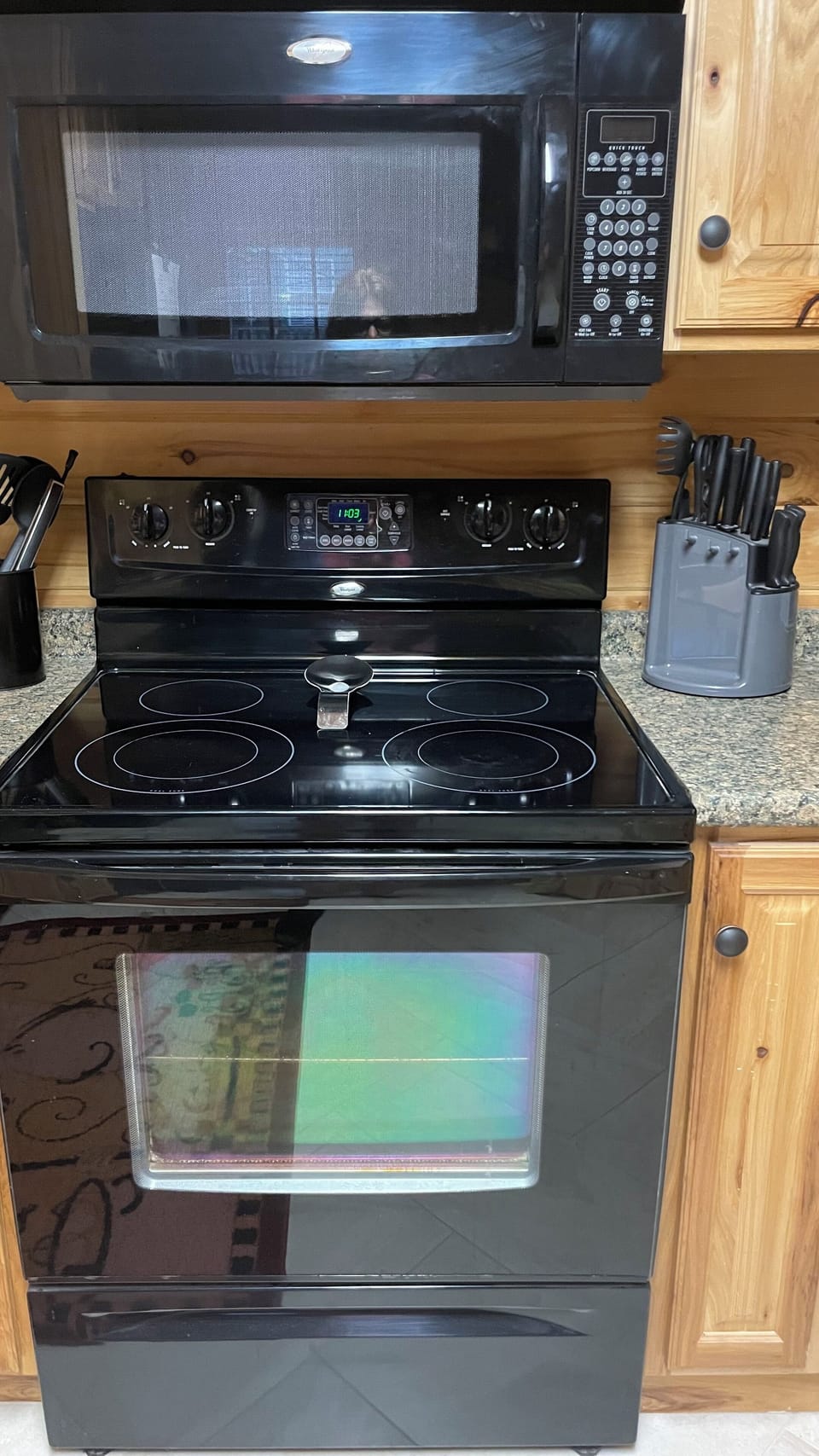 Full stove with oven and microwave